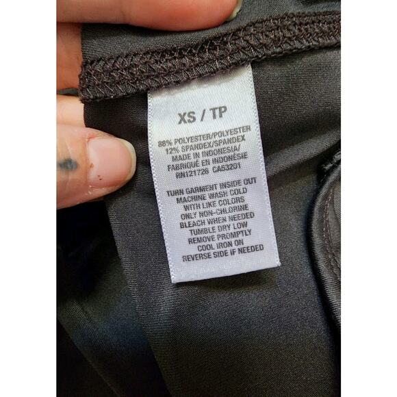 Thachagear Womans XS moisture-wicking stretch Shirt Thumb hole sleeves Athletic - Picture 6 of 16